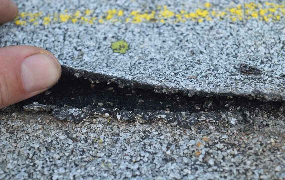 Aplicación de sellado en cubierta TRM
